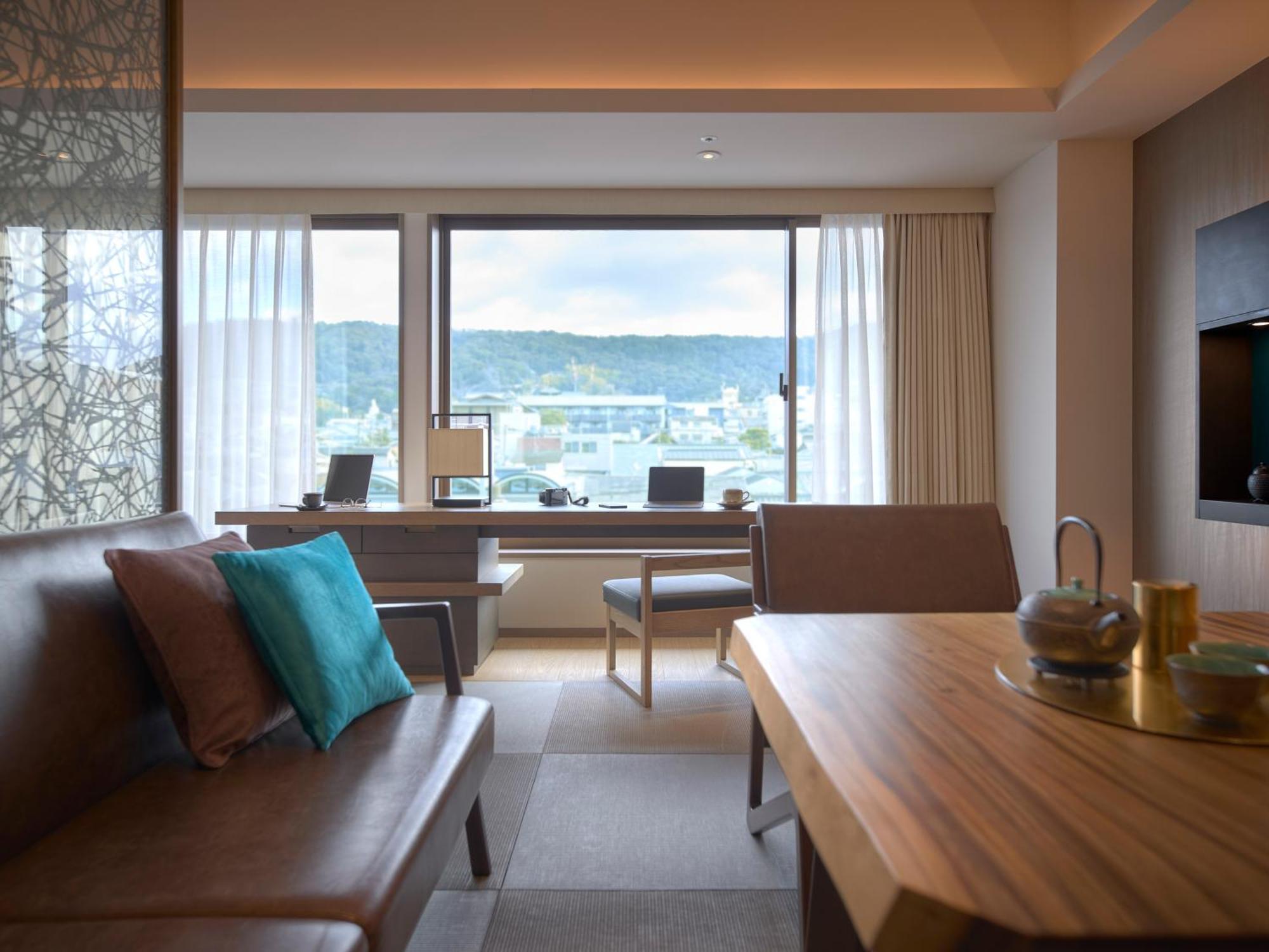 Hotel The Celestine Kyoto Gion Eksteriør billede A room at the hotel